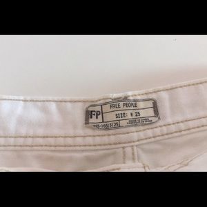 Free People white denim short shorts size 25